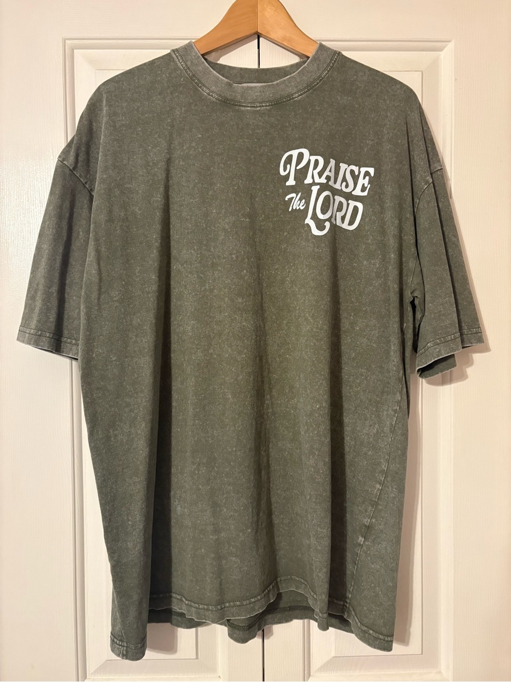 Praise The Lord Graphic boxy fit Tee - Olive Grey Men’s Shirt - Largr
